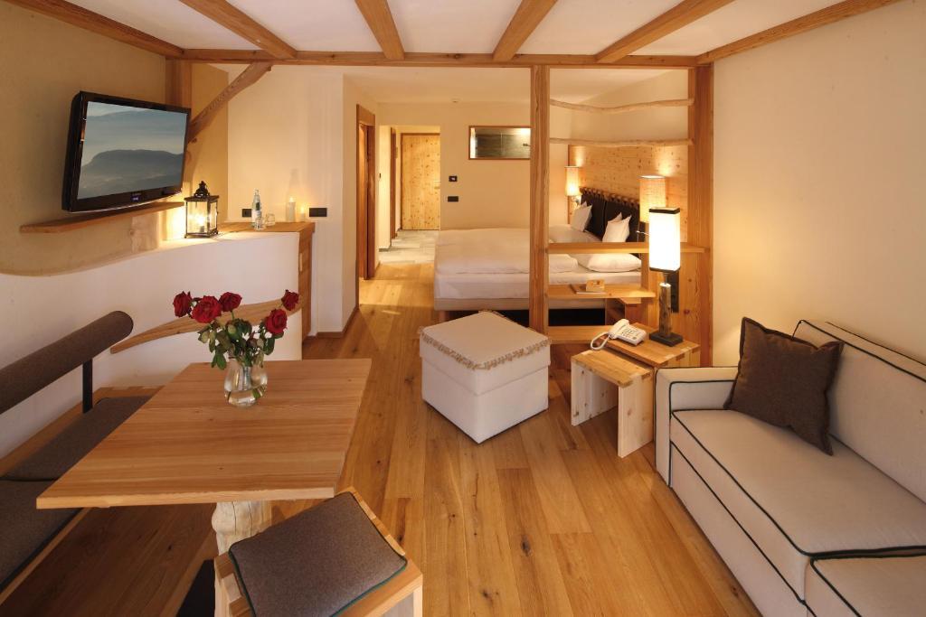 Dolomites Living Hotel Tirler Alpe Di Siusi Room photo